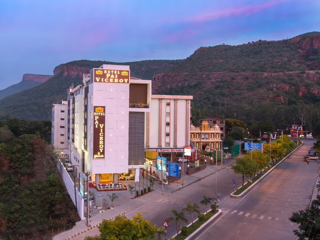 Pai Viceroy Hotel Тирупати Екстериор снимка