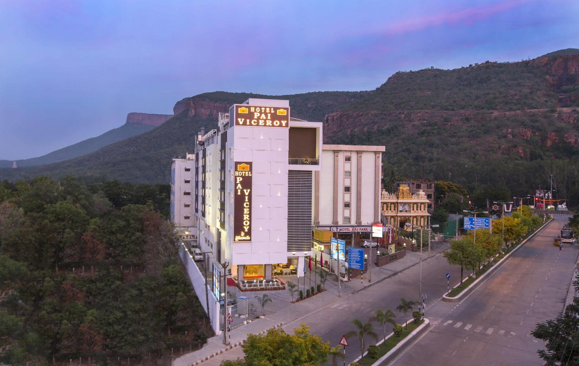 Pai Viceroy Hotel Тирупати Екстериор снимка