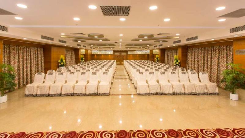 Pai Viceroy Hotel Тирупати Екстериор снимка